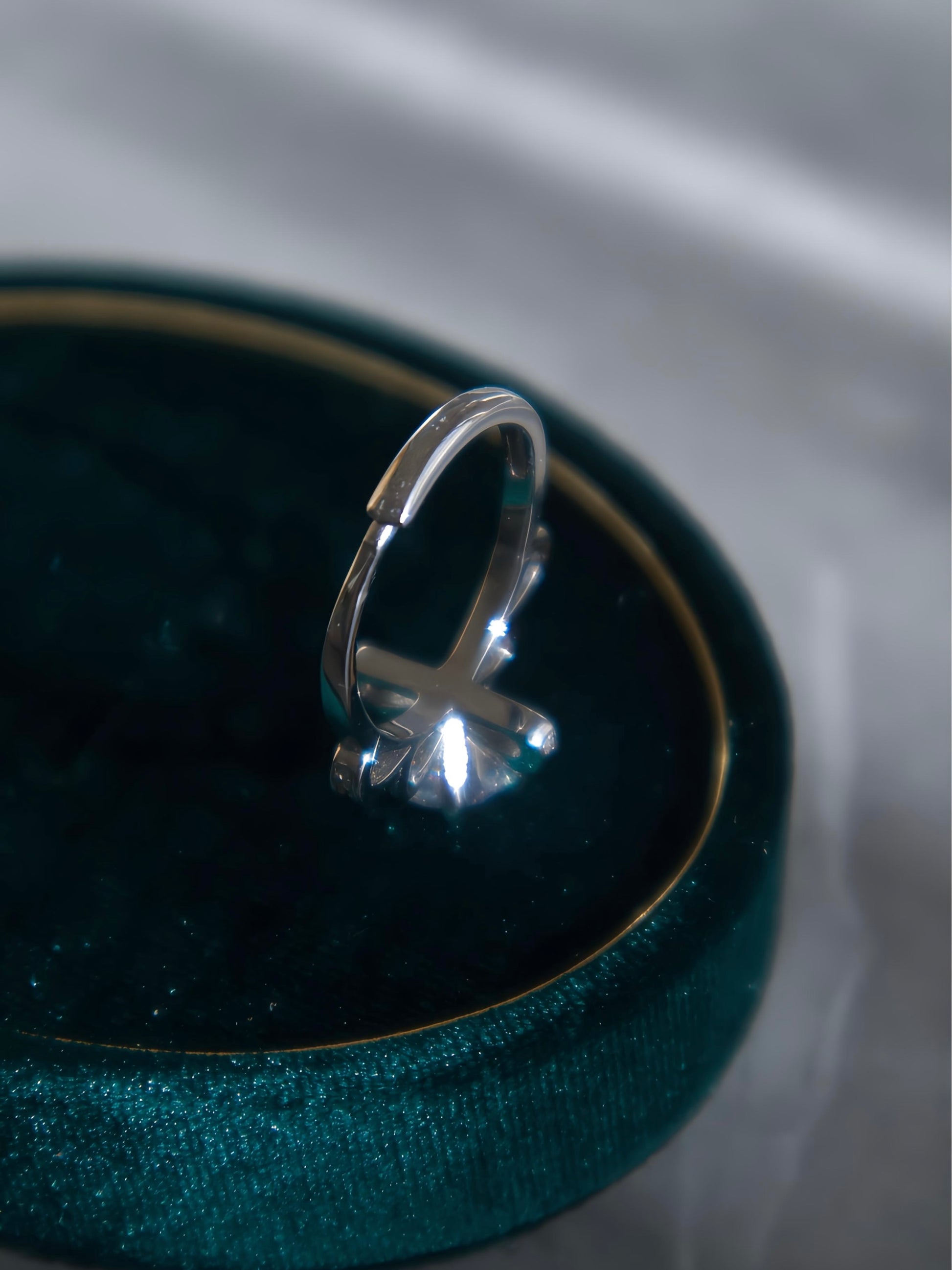 [ Pre–Order ] Angel’s Kiss